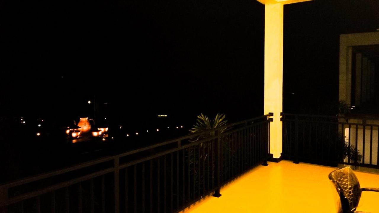 Akoya Pearl Hotel Ratnapura Esterno foto