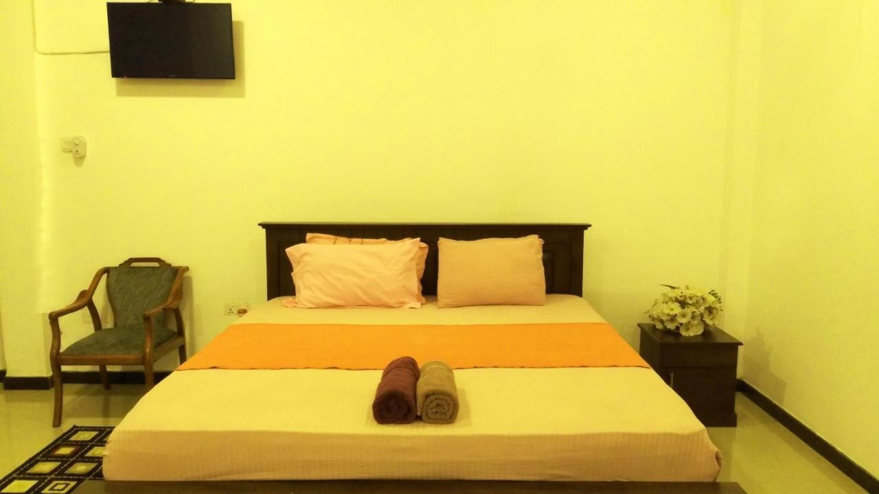 Akoya Pearl Hotel Ratnapura Esterno foto