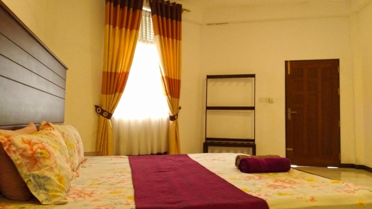 Akoya Pearl Hotel Ratnapura Esterno foto