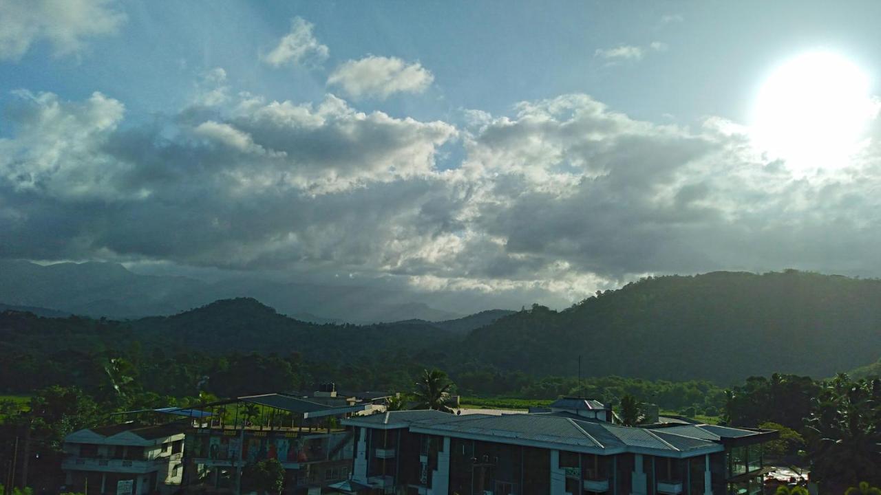 Akoya Pearl Hotel Ratnapura Esterno foto